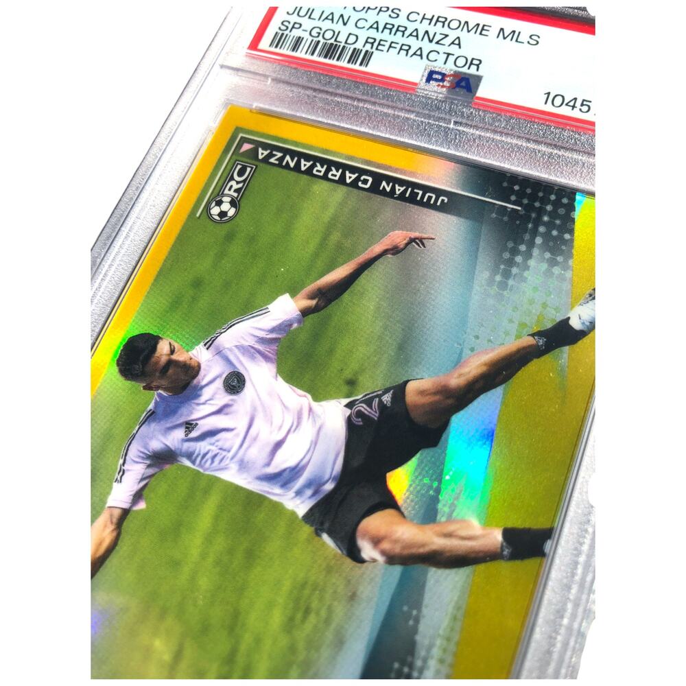 2021 Topps Chrome MLS Gold Refractor Horizontal 155 Julián Carranza /50 PSA9 RC - Picture 4 of 6